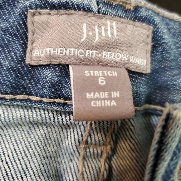 J. Jill Authentic Boot Leg Jeans sz 6 - Picture 3 of 4